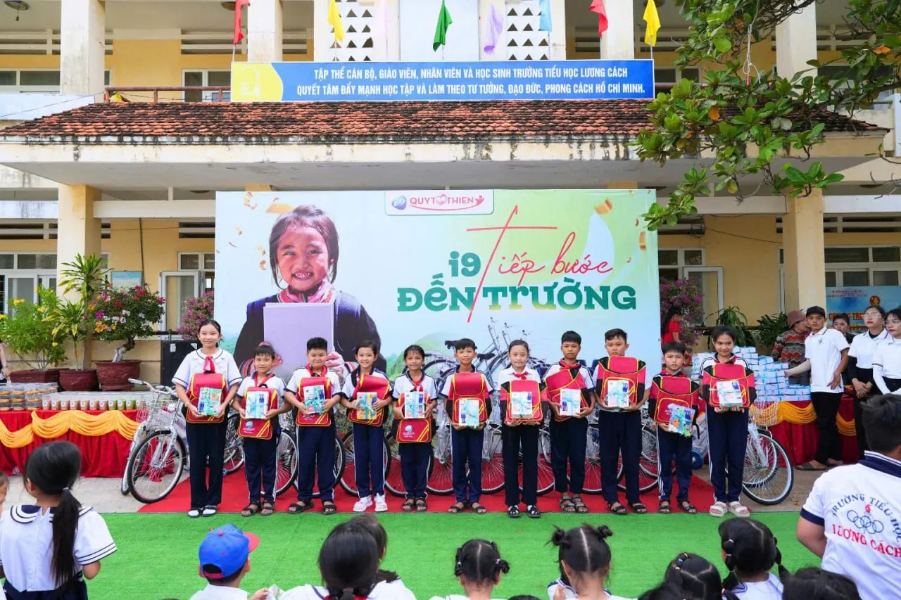 Biểu tượng hỗ trợ đa ngôn ngữ Suncity 8888